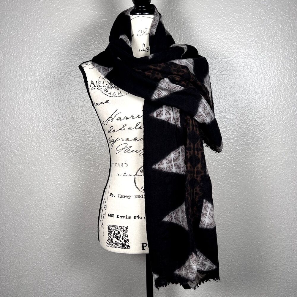 Geometric 23" x 64" Fringe Edge Scarf Black White Triangles Floral Print